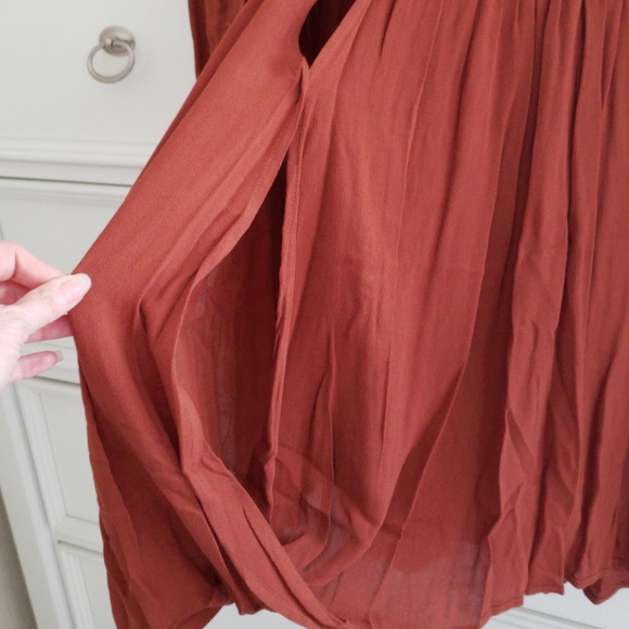 ❤ Host Pick ❤ 7/23 😍 Beautiful Hi Low Boho Top - Picture 6 of 8